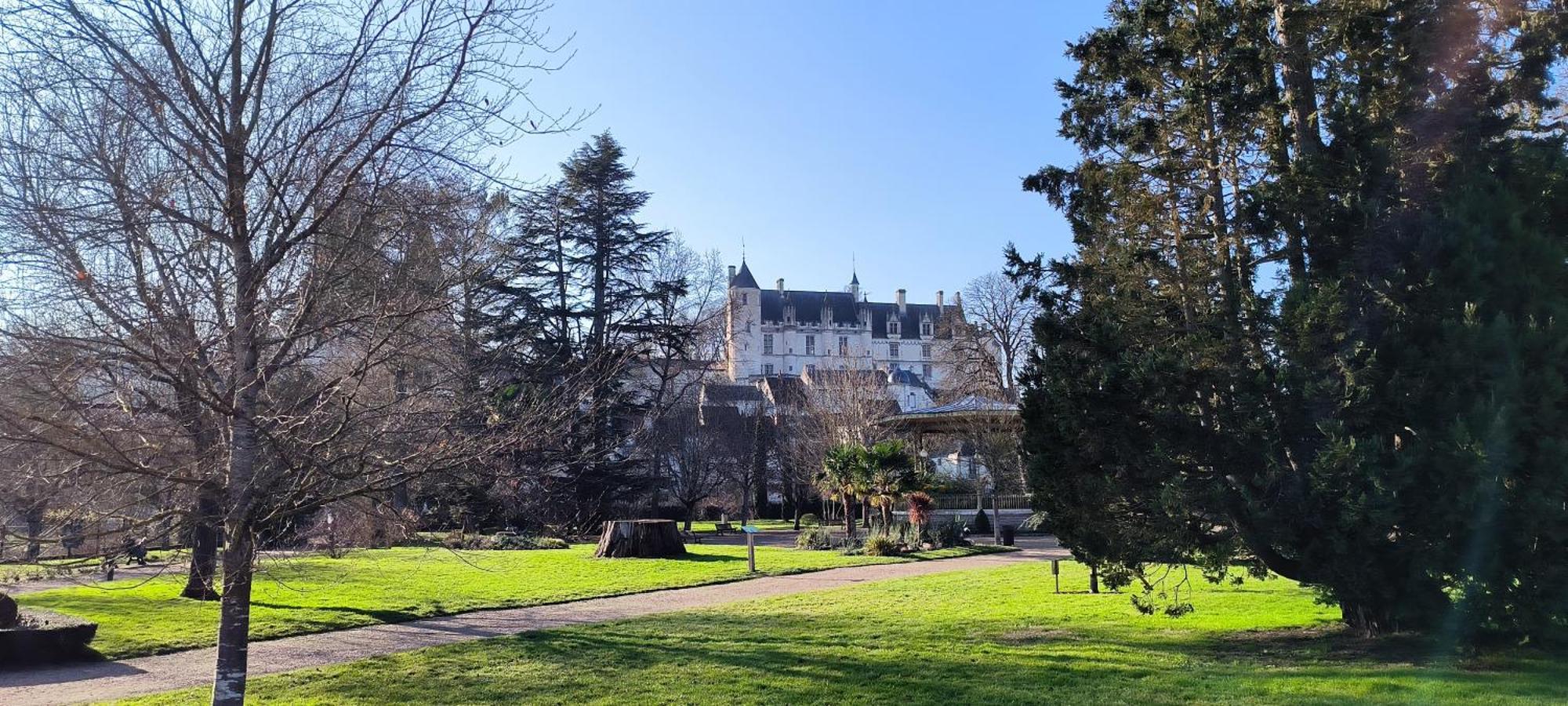 Le Studio De La Pouletterie Loches Eksteriør billede